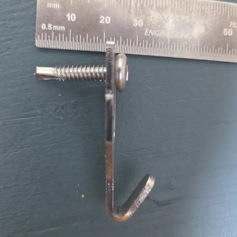 25mm hex-socket self-drilling screw fitted through the slot of a Centre Hook